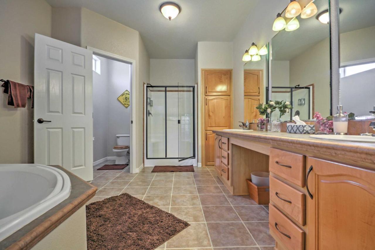 Beautiful Kanab Home With Yard - Walk To Restaurants Exterior foto