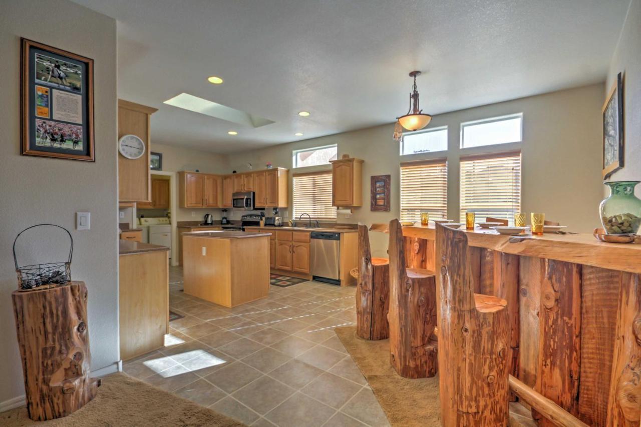 Beautiful Kanab Home With Yard - Walk To Restaurants Exterior foto