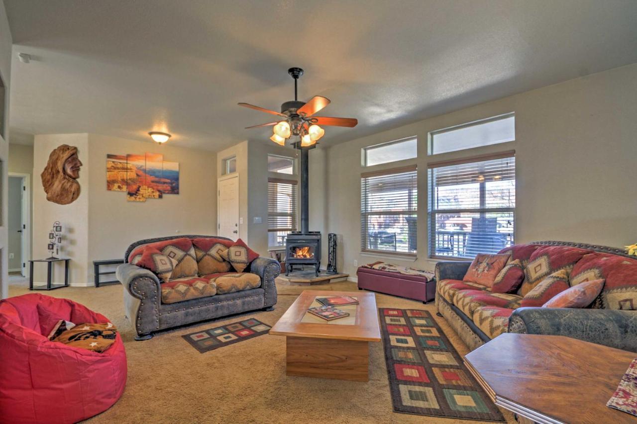 Beautiful Kanab Home With Yard - Walk To Restaurants Exterior foto
